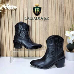 Botin texano karla negro liso